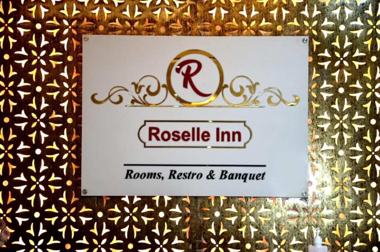 Fabhotel Roselle Inn Λάκναου Εξωτερικό φωτογραφία